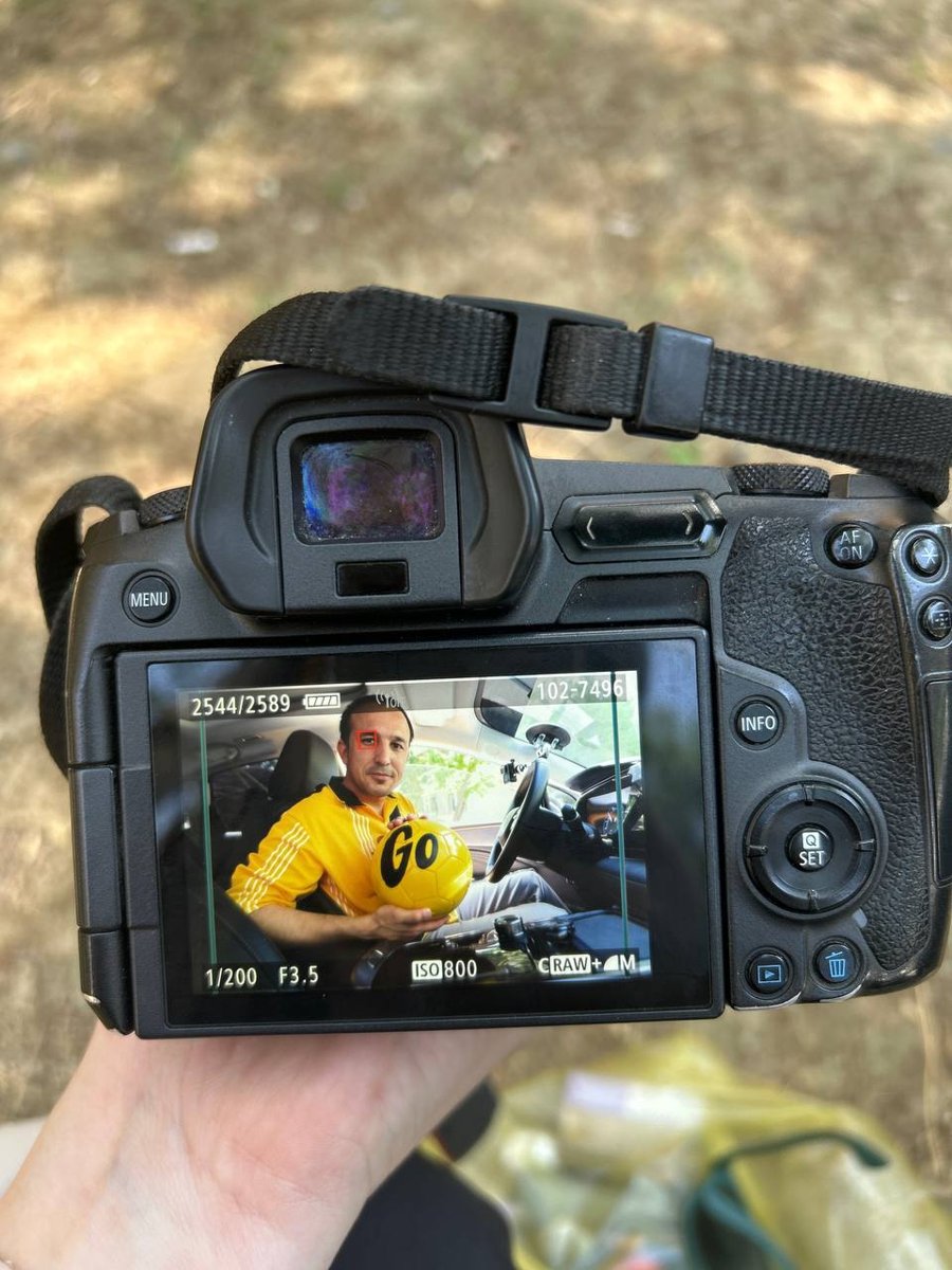 Behind the scenes: a driver with the ball on the camera screen